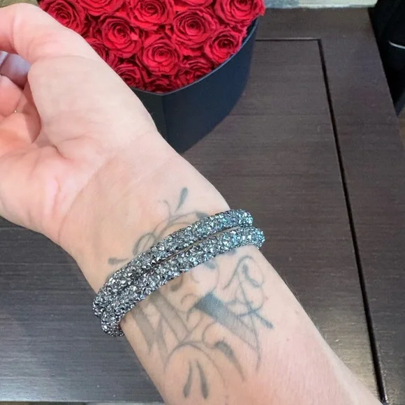 Swarovski crystal dust discontinued bracelet DISCONTINUED.. SALE ‼️‼️‼️ - Picture 4 of 6
